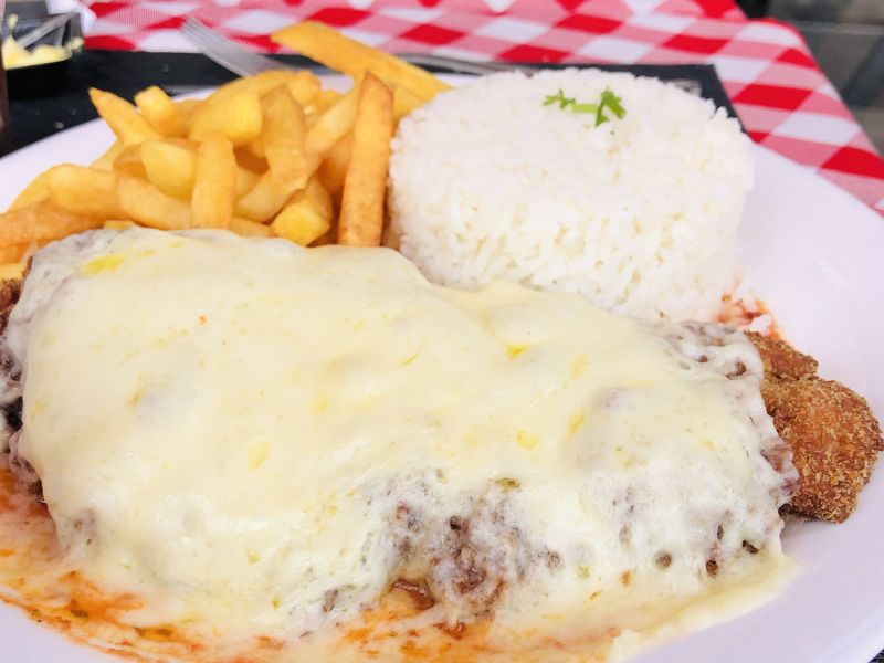 SANTA PASTA - A Melhor massa fresca, preparada na hora com o molho de sua  preferência